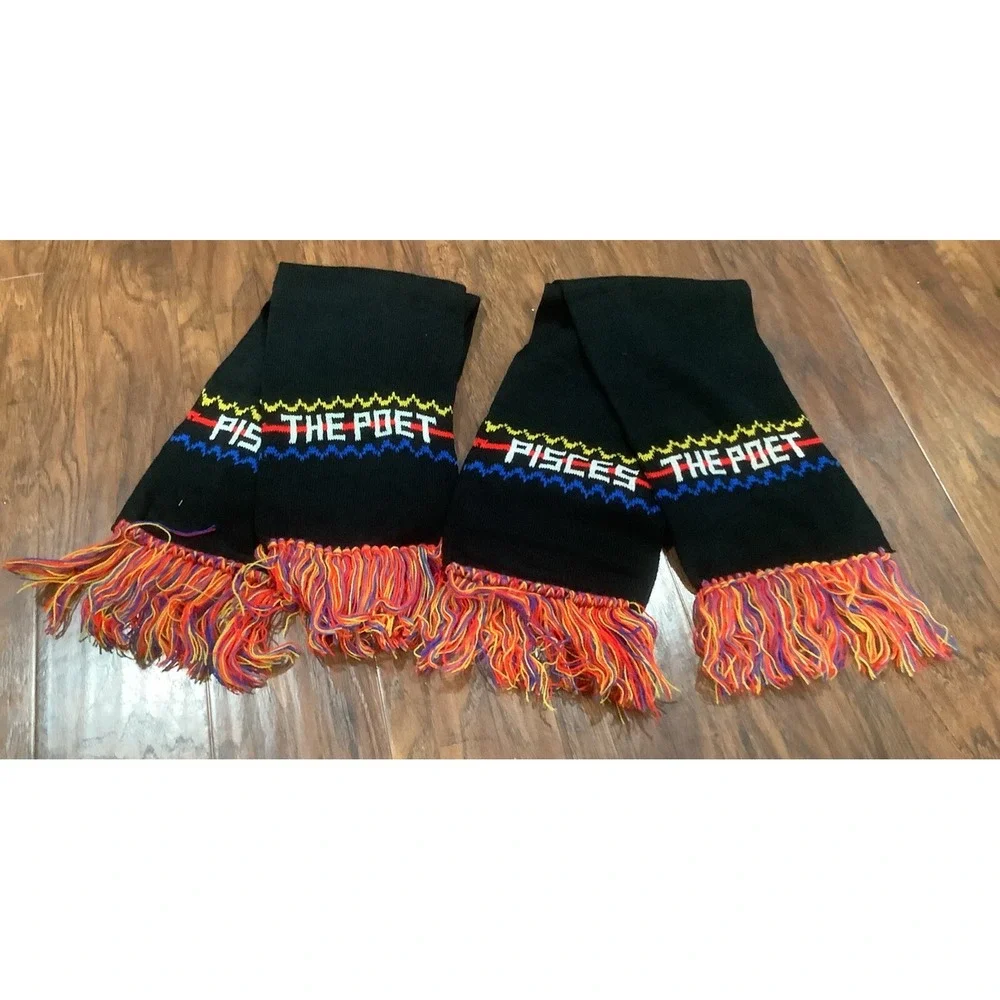 2 Vntg The Poet Pieces   Scarf Y2K Winter